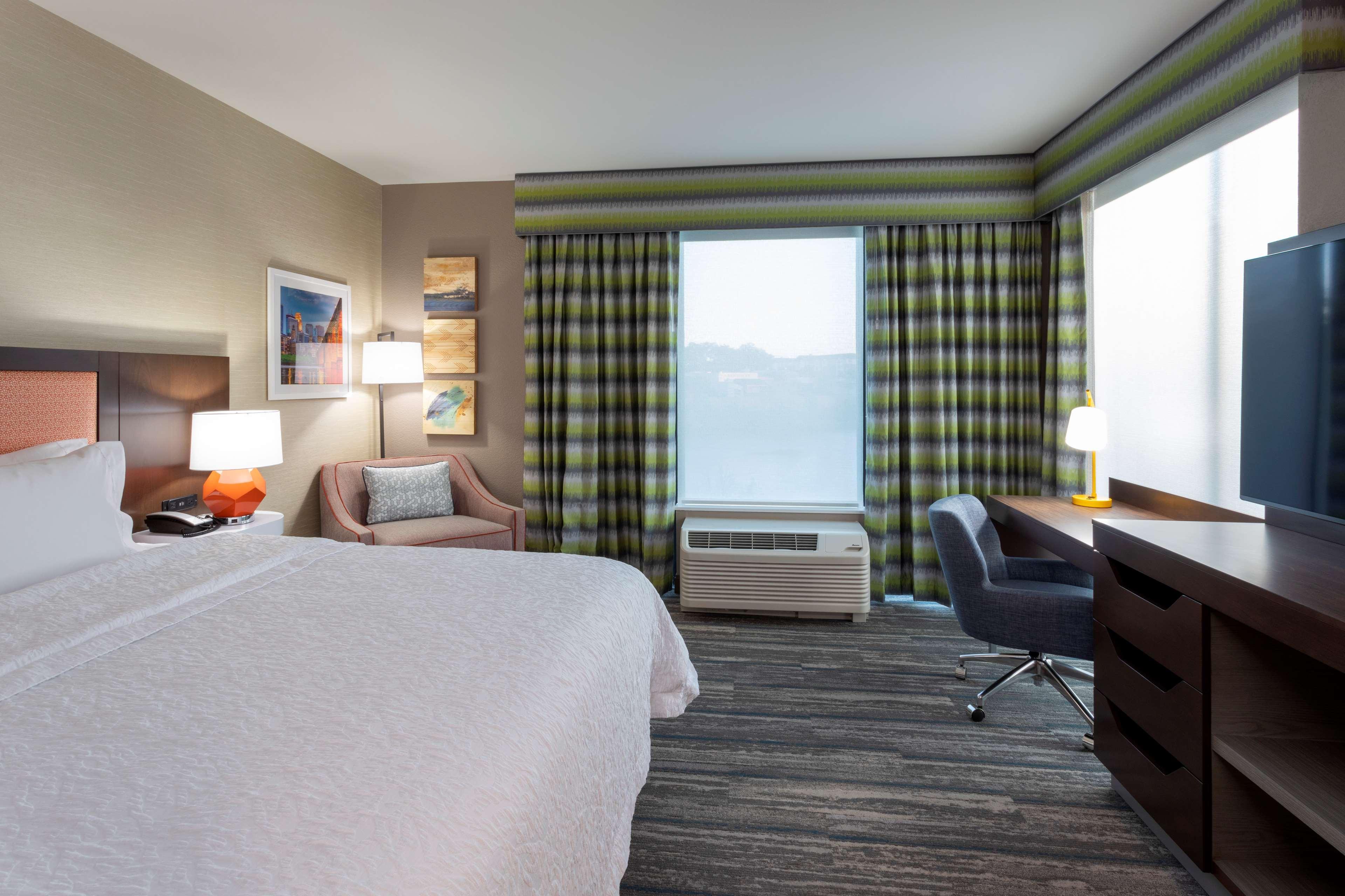 Hampton Inn Eden Prairie Minneapolis Экстерьер фото