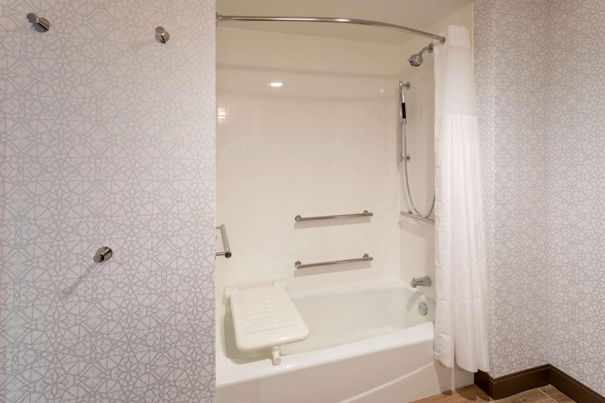 Hampton Inn Eden Prairie Minneapolis Экстерьер фото