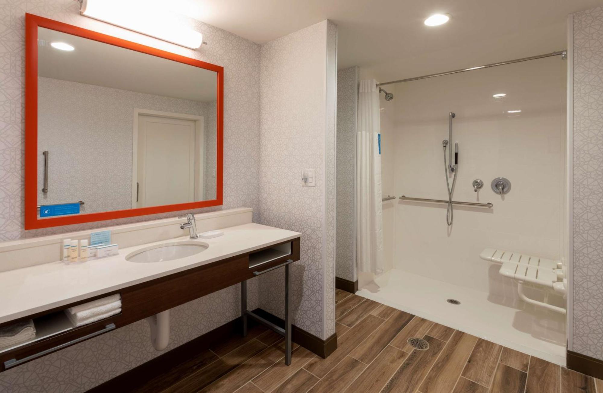 Hampton Inn Eden Prairie Minneapolis Экстерьер фото