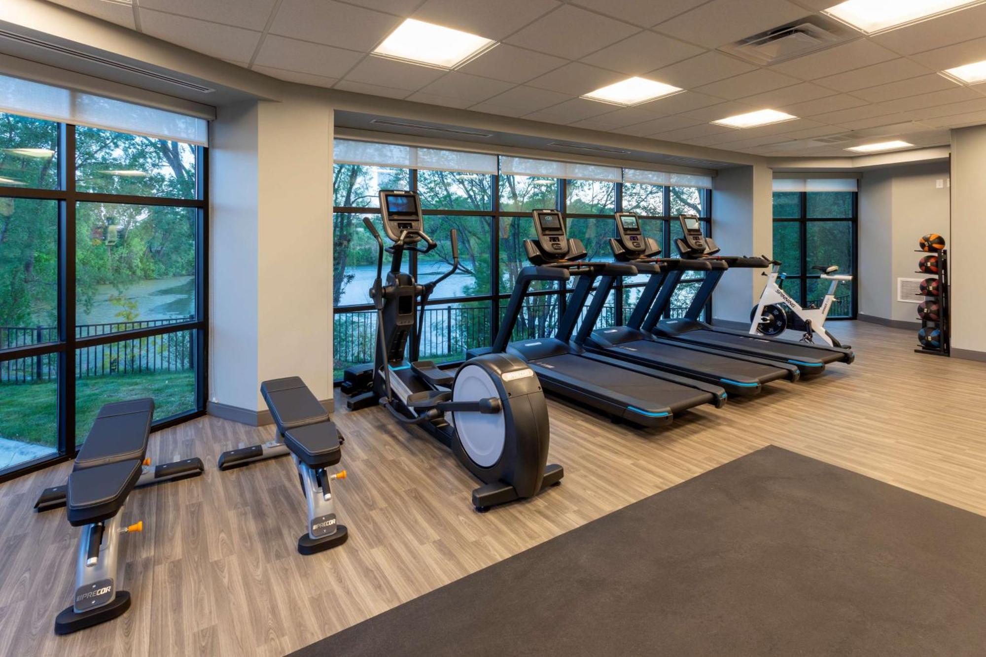 Hampton Inn Eden Prairie Minneapolis Экстерьер фото
